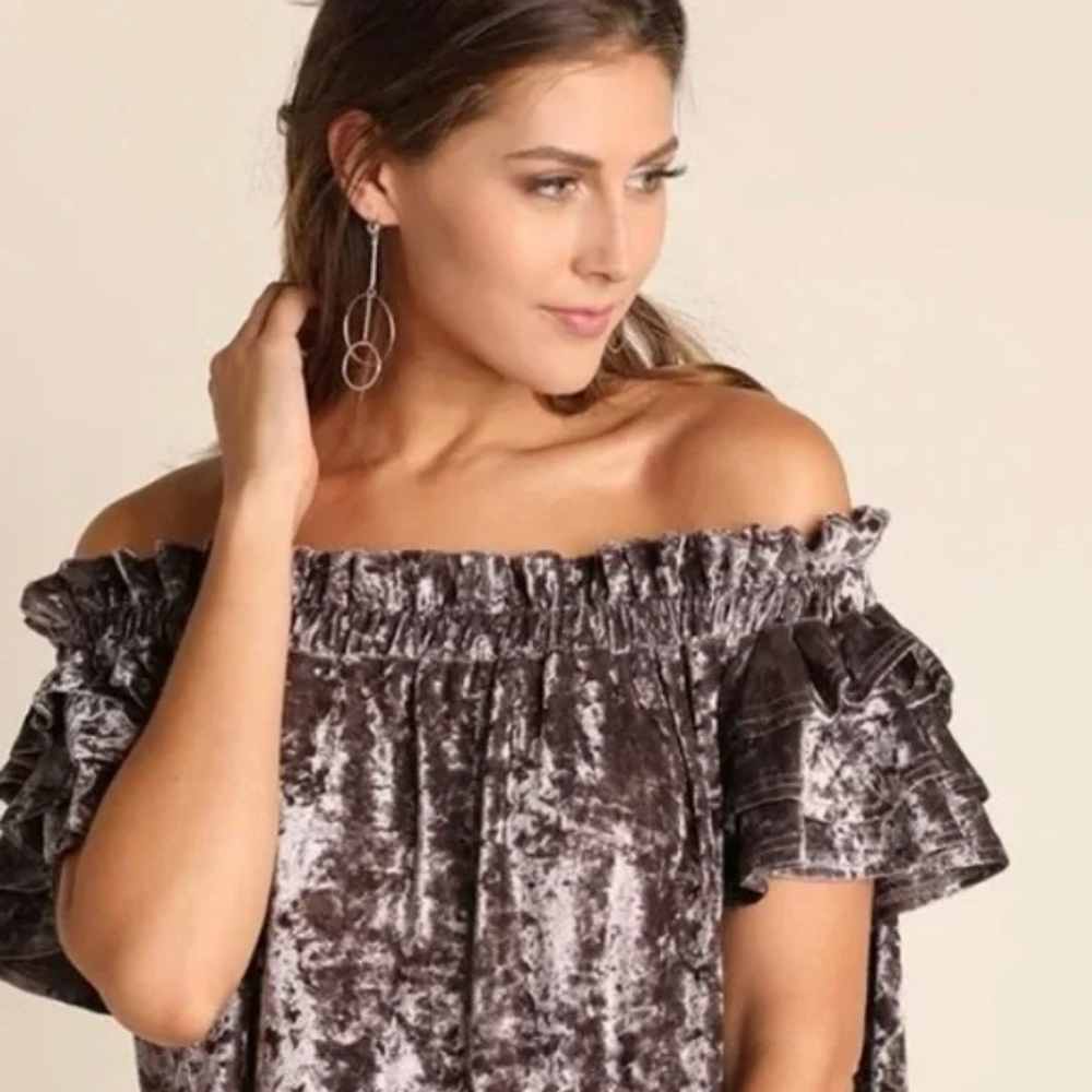 Umgee Velvet Off the Shoulder Blouse